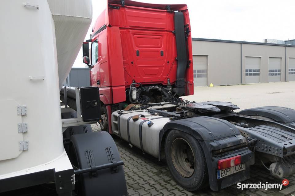 Ciągnik siodłowy MERCEDESBENZ ACTROS 1845 automatyczna Opoczno
