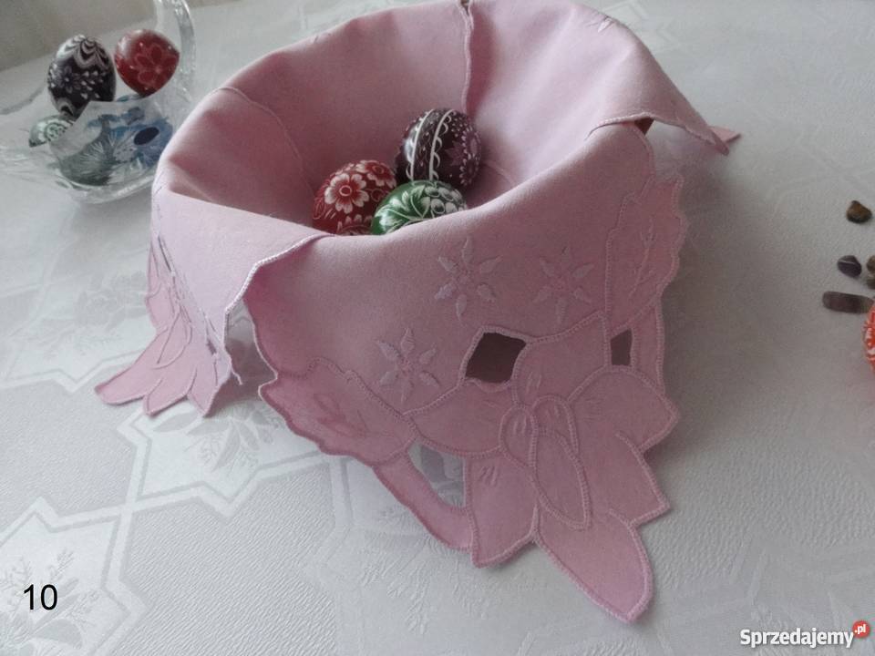 Kolorowe różowe bogato haftowane serwety Lublin