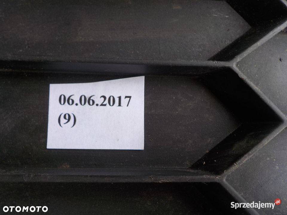 KRATKA ZDERZAKA 3V0853665 SKODA SUPERB Nowy Tomyśl