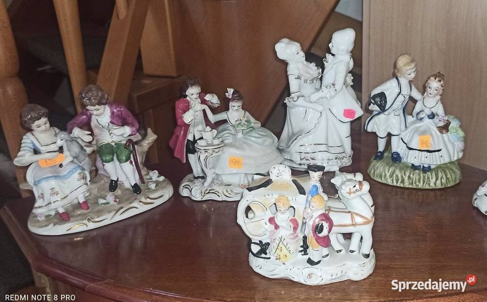 Figurka pary w tańcu Biała ze złotem