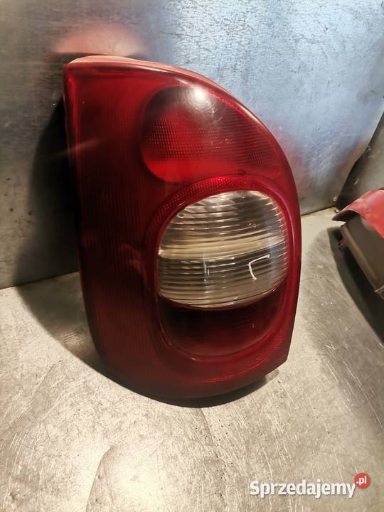 LAMPA LEWA TYLNA TYŁ CITROEN XSARA PICASSO Rok produkcji 2003 małopolskie