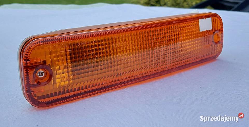 KIERUNKOWSKAZ BOCZNY LEWY SUBARU IMPREZA 9300 dolnośląskie