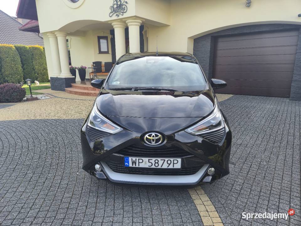 Aygo BLAC EDITION Salon Polska 2021 Kamera Radar Aygo