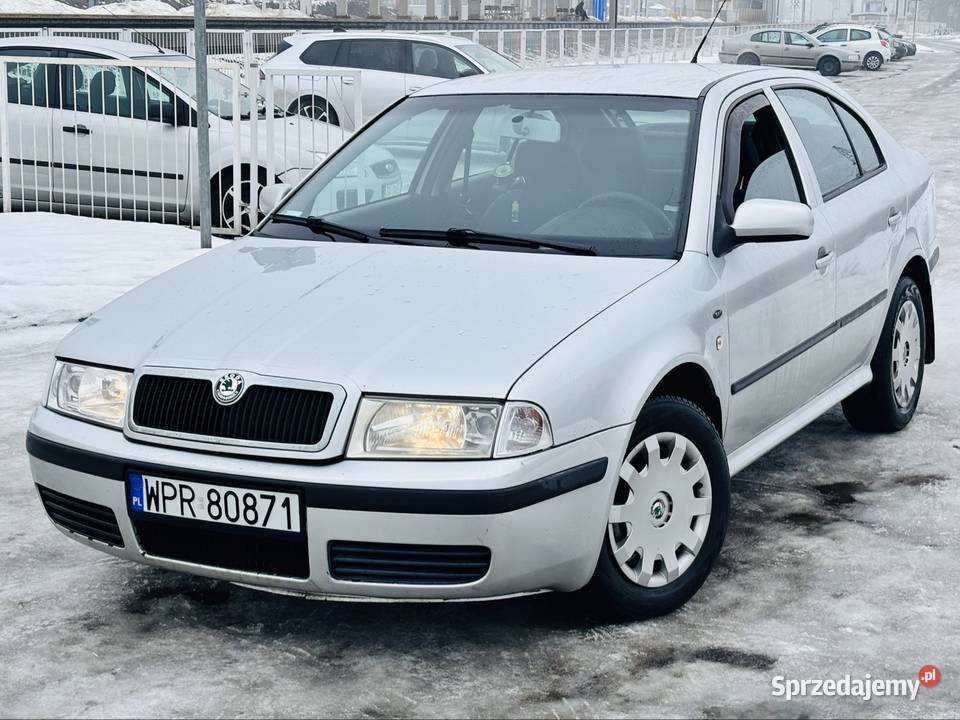 Skoda Octavia 16 benzyna w stanie Pruszków sprzedam