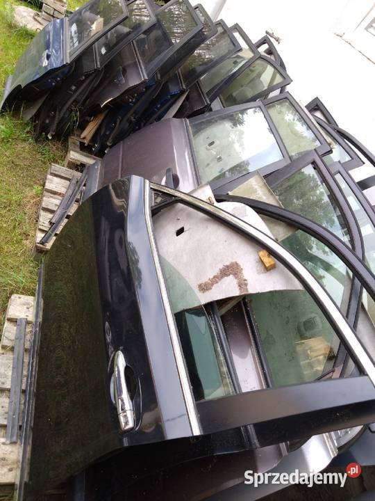 Klapa tylna czarna w stanie idealnym g41 nissan mazowieckie sprzedam