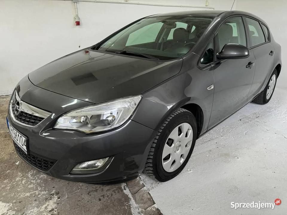 Opel Astra 2010r 14 Benzyna 168 przebieg Stan centralny zamek Bojanowo