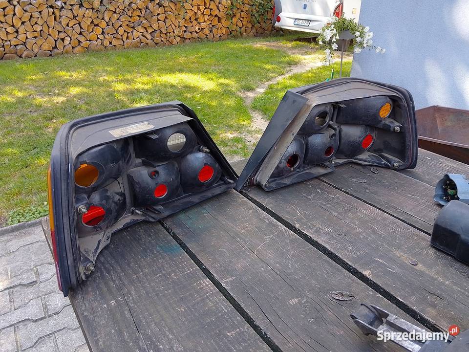 mercedes 124 lampy tył komplet Ostrów Wielkopolski