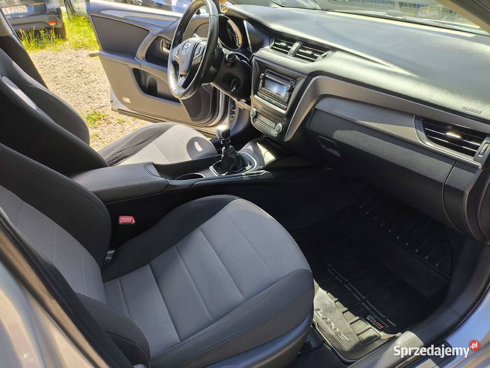 Toyota Avensis IV pierwszy właściciel zmieniarka CD Olsztyn