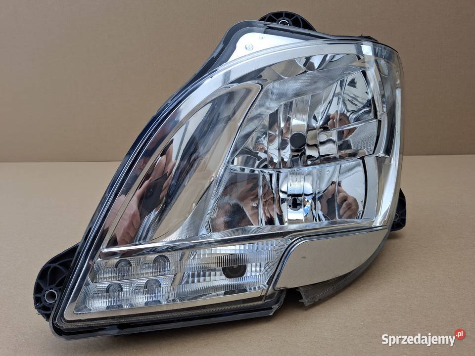 DAF XF 106 CF REFLEKTOR LEWY H7 LAMPA LEWA ciężarowe Bieleń