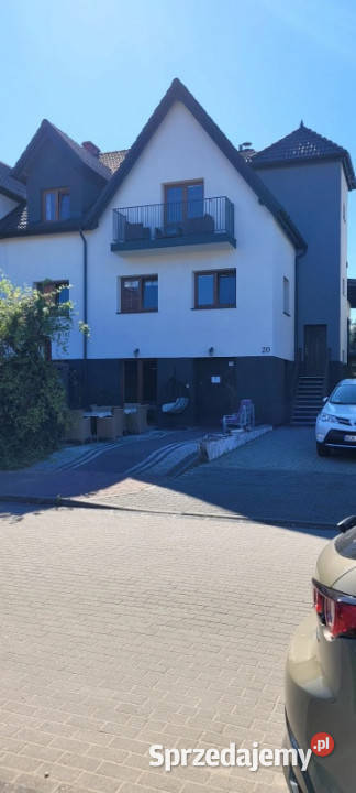 Gotowy biznes morzem pensjonat z restauracją i asfalt Domy