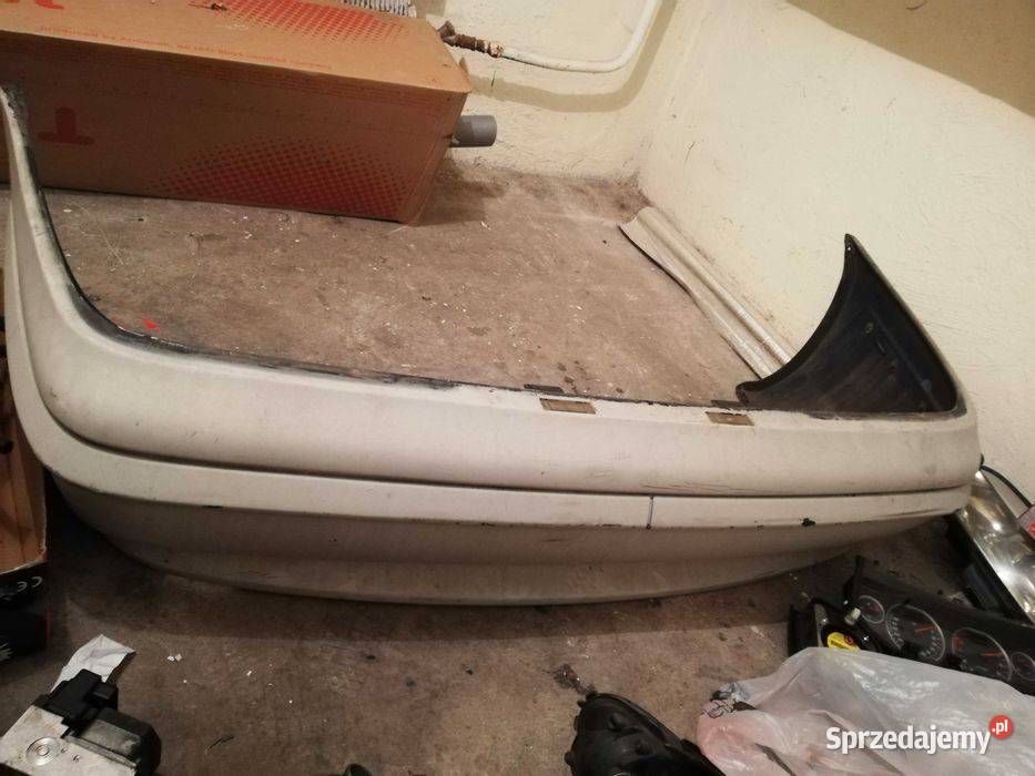 Zderzak Opel Calibra Tył tylny tylni c20xe