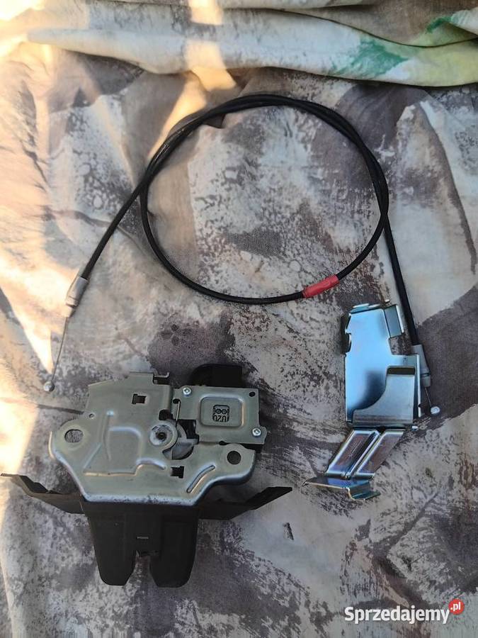 Zamek typnej klapy Lexus GS IV GS250 mk4