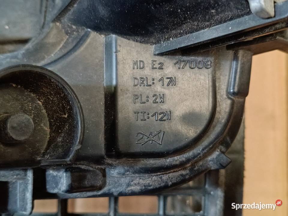 VW TROC 1721R HALOGEN PRAWY PRZÓD LED osobowe wielkopolskie Rzetnia