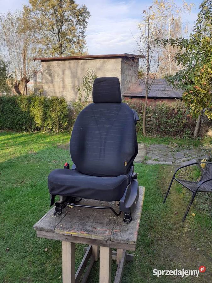 Fotel przedni lewy TOYOTA YARIS II 3 DRZWI