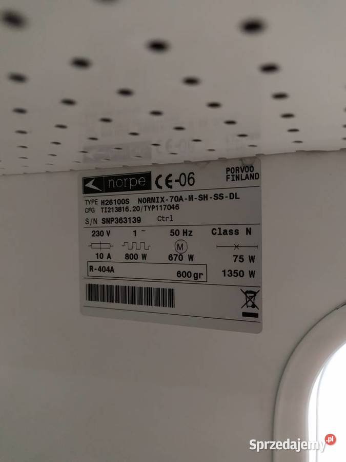 Regał chłodniczy przyścienny Norpe sklep stacja Kazuń Polski