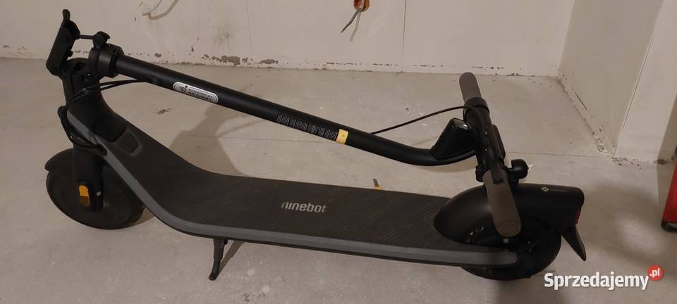 Hulajnoga elektryczna Segway Ninebot E2 prawie