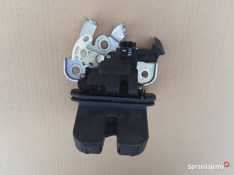 AUDI A4 B8 A5 A6 A3 ZAMEK KABINY BAGAŻNIKA Trzciel
