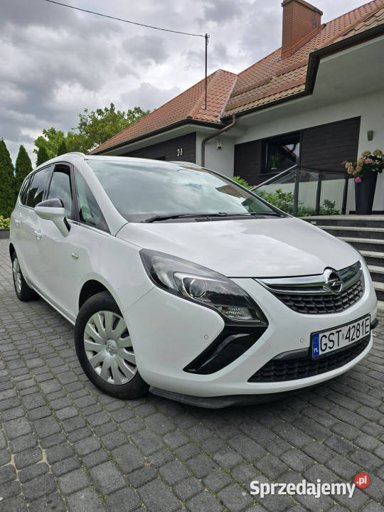 Opel Zafira Opel Zafira 99 C 2011 nieuszkodzony Rywałd