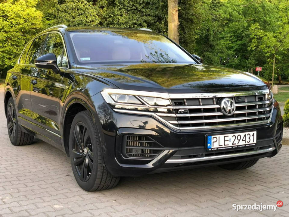 Volkswagen Touareg RLine 2019r V8 40 TDI 422 4x4 elektryczne lusterka Wijewo