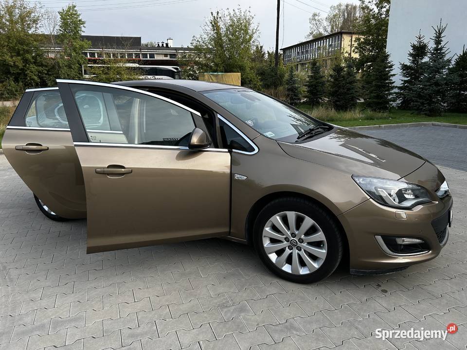 Opel Astra J 2013 14T 140 wersja Executive nieuszkodzony