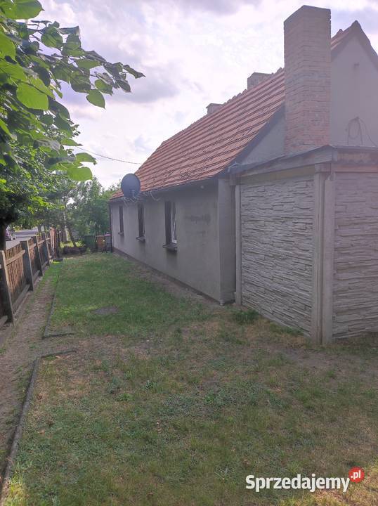 Dom z budynkami gospodarczymi Cielcza