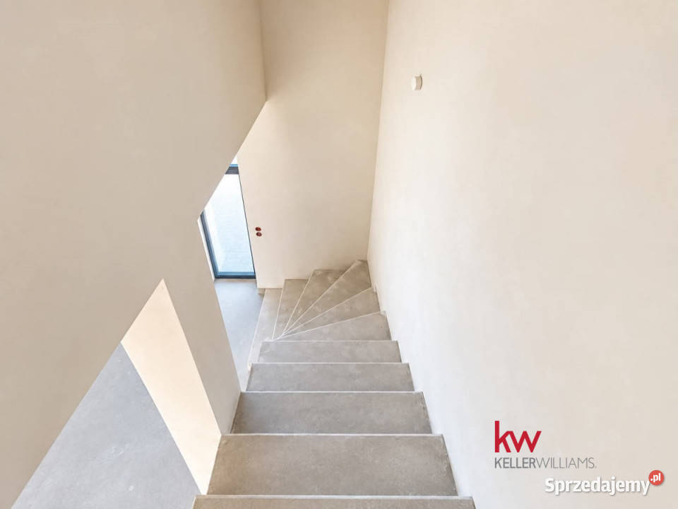 Lokal 725m2 Plewiska Kminkowa
