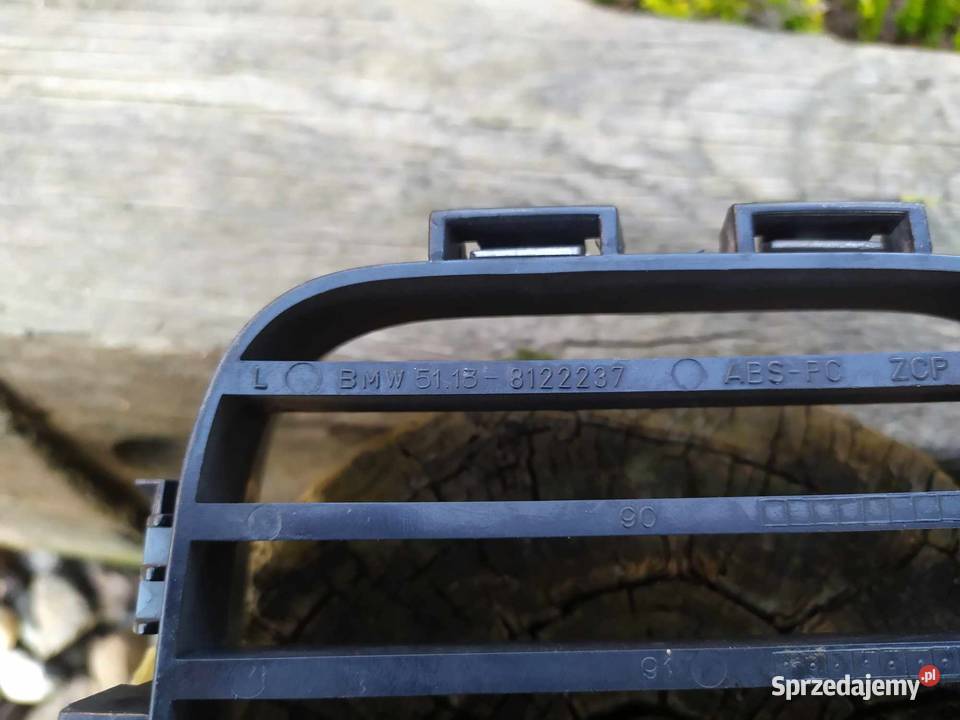 Grill nerki atrapy BMW E36 51 13 8122238 osobowe Pabianice