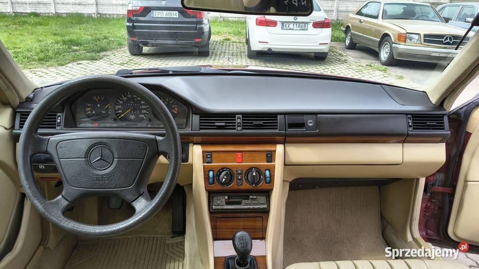 MercedesBenz W124 E200 16V 1993 Klasyk z Włoch bordowy Zgierz