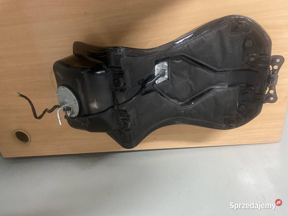 Kawasaki GTR 1400 Bak Zbiornik Pompa Paliwa Poznań