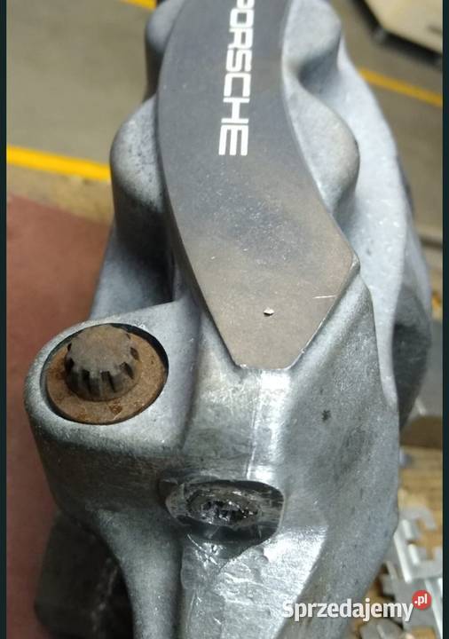 Usuwanie urwanych wtrysków świec wierteł Regeneracja części małopolskie Kraków