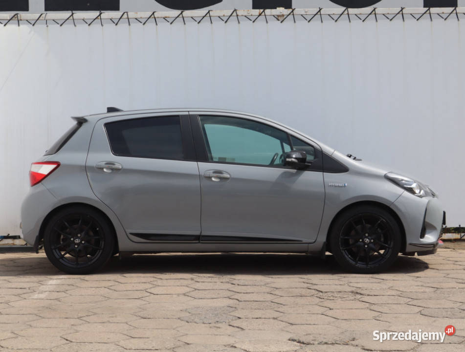 Toyota Yaris 15 Hybrid bluetooth Łódź
