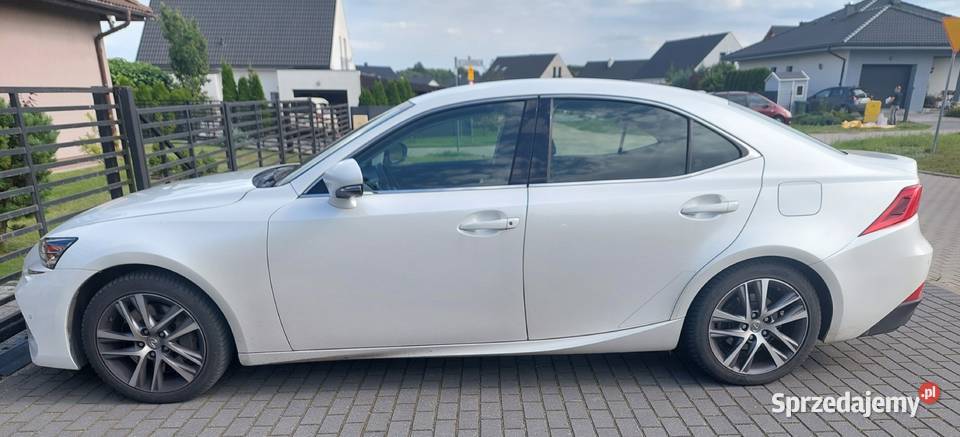 Lexus IS 200 T z listopada 2017 r polski salon automatyczna Piła sprzedam