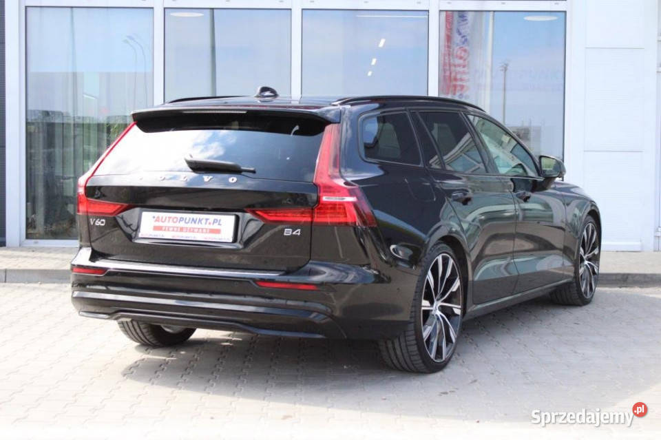 Volvo V60 2023r Salon Kam 360 Harman Kardon Ele Rok produkcji 2023 Gdańsk
