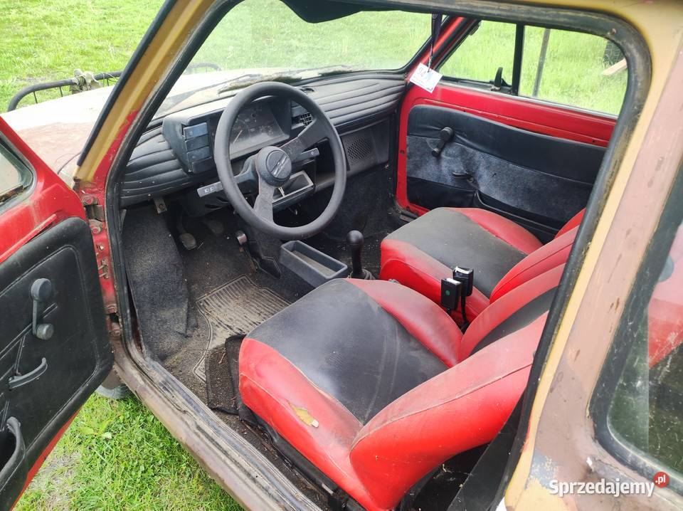 Maluch Fiat 126p Złoczew