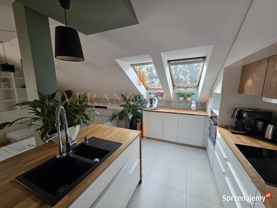 4 pokoje 2 balkony osiedle zamknięte Rok budowy 2001 Grodzisk Mazowiecki sprzedam