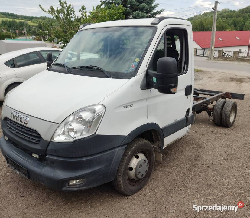 Iveco Daily 35c17 Do zabudowy mały przebieg Rok produkcji 2013 podkarpackie sprzedam
