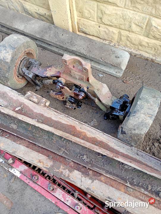 Oś skrętna wózka widłowego Clark Mielec