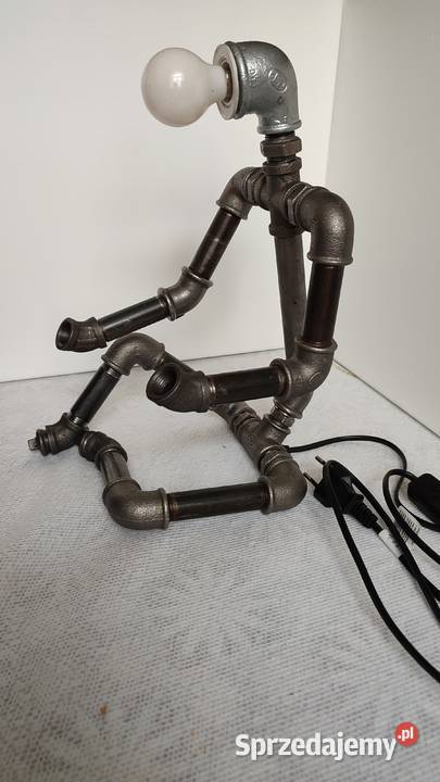 Industrialna lampa z rur hydraulicznych Dekoracje i ozdoby