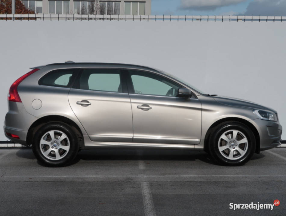 Volvo XC60 24 D szyberdach