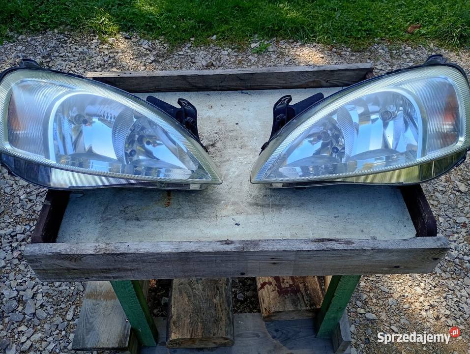 Opel Corsa C lampy przód Valeo Kielce