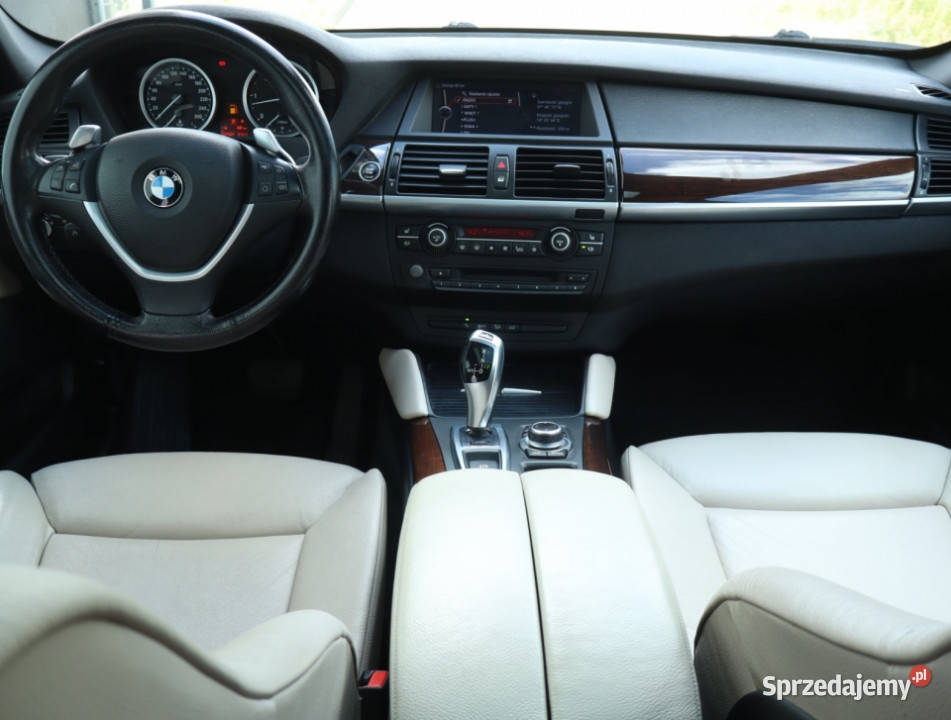 BMW X6 xDrive40d światła przeciwmgielne Łódź