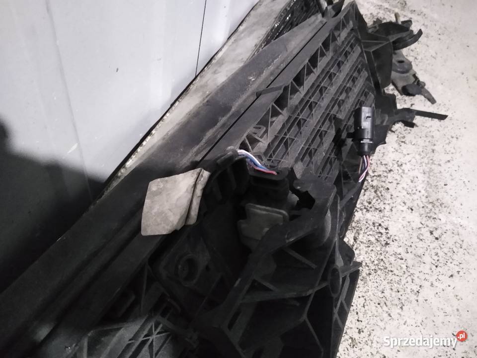 Silniczek żaluzji wlotu powietrza Audi A4 b9