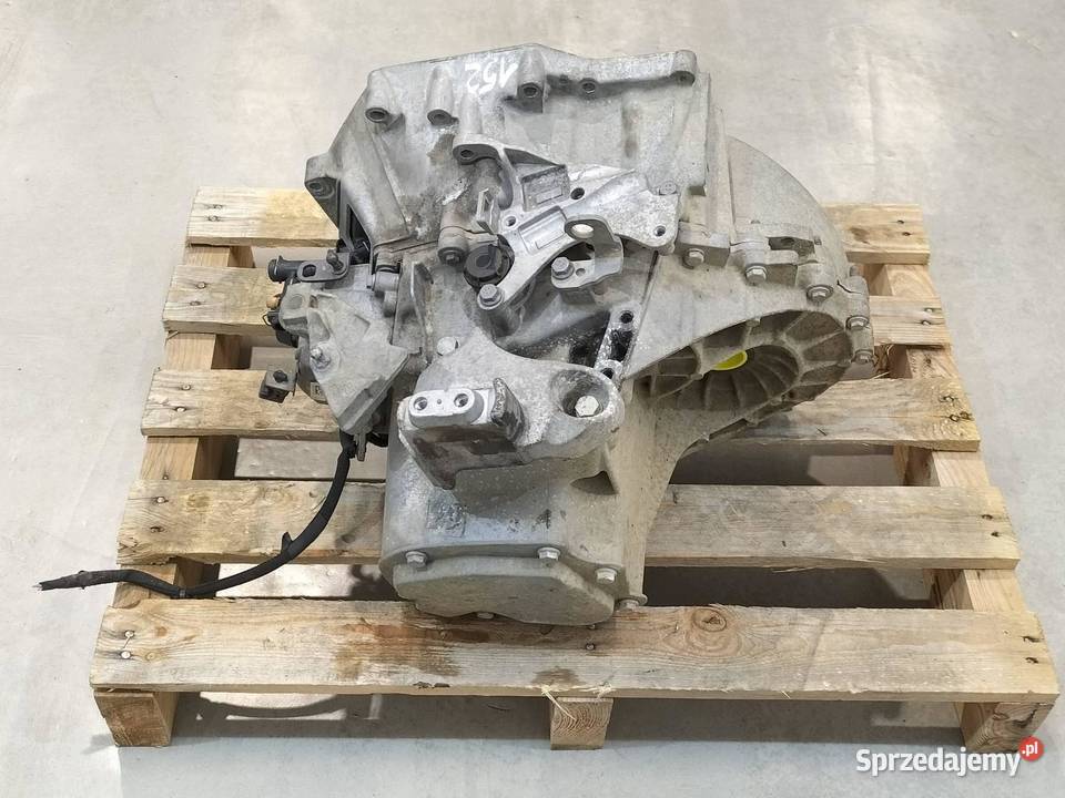 SKRZYNIA BIEGÓW 20EA52 12 THP VTI PURETECH świętokrzyskie