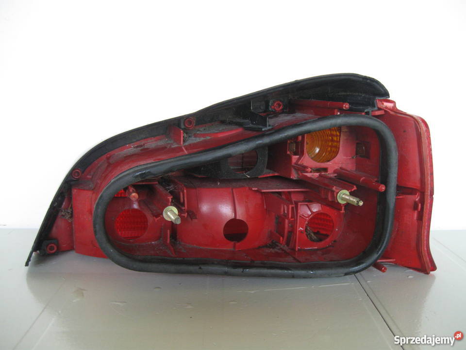 Lampa tył lewa prawa Peugeot 106 Szczecinek