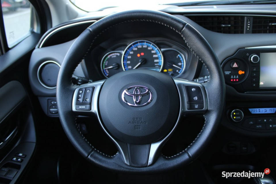 Toyota Yaris 2015r Salon Polska Niski przebieg śląskie Bielsko-Biała