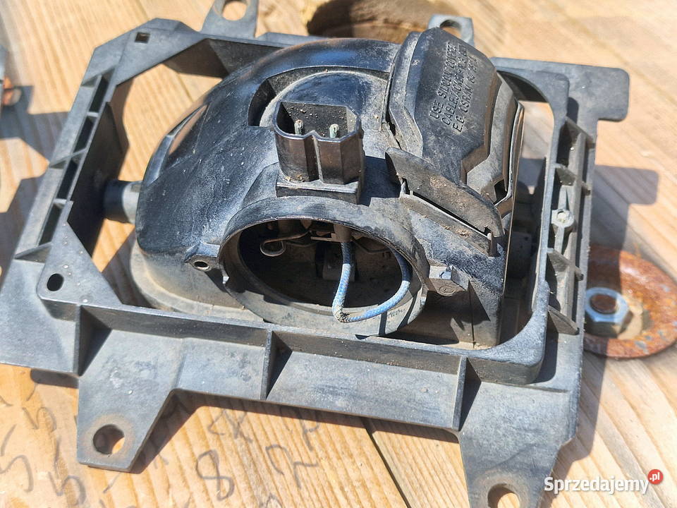 Halogeny przód BMW E30 oryginalne plus nowe Pabianice