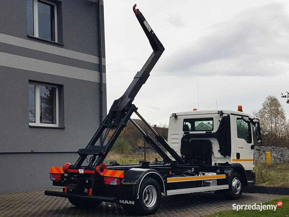 MAN TGL 12220 HAKOWIEC 4x2 KLIMA HAKOWIEC DO blokada mostu sprzedam