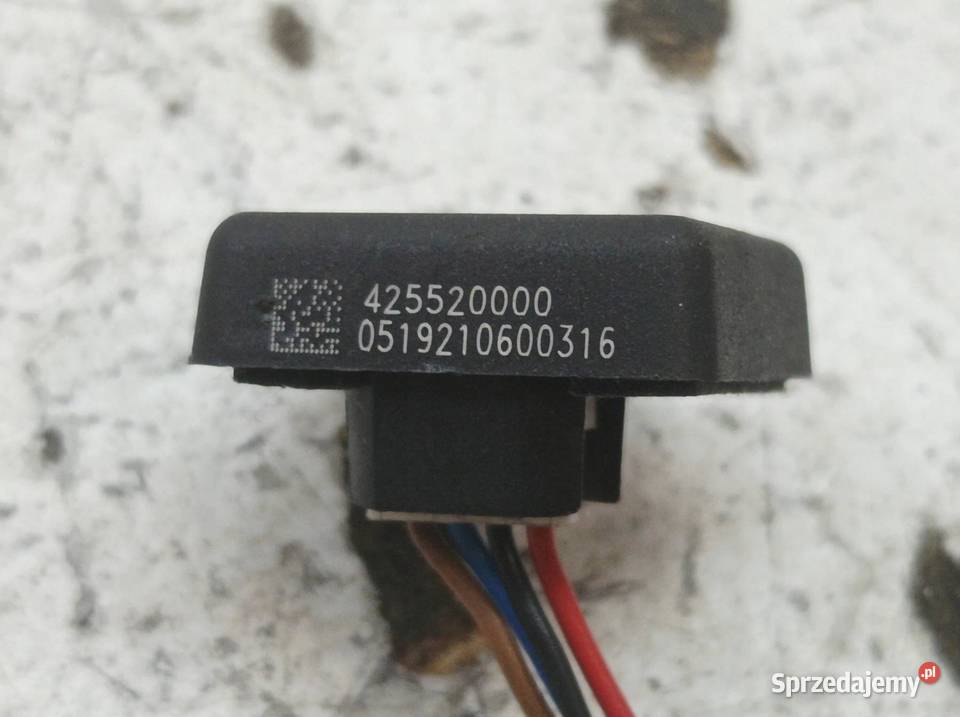PRZEŁĄCZNIK CENTRALKA LPG 425520000 Rok produkcji 2012 Panele sterowania, przełączniki