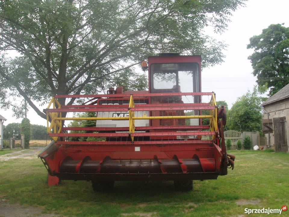 Massey Ferguson 520 kombajn zbożowy Bądkowo