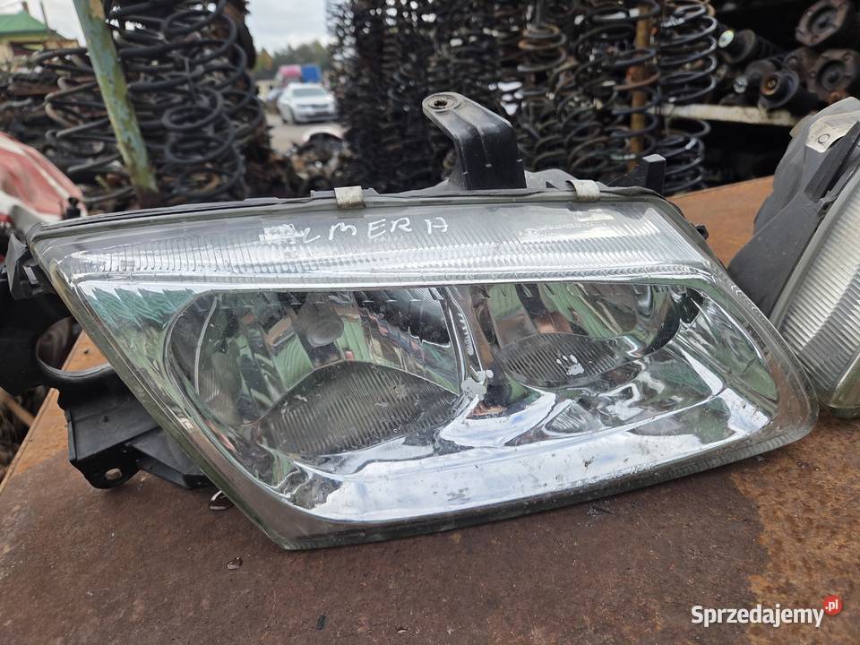 Lampy przednie Nissan Almera